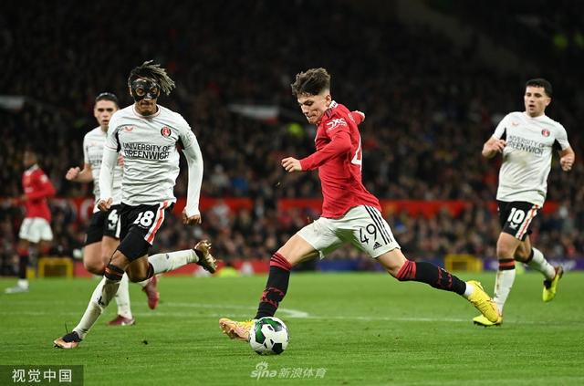 在一个充满 在一个充满