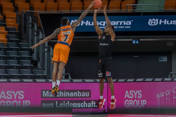 中的挑战与 中的挑战与