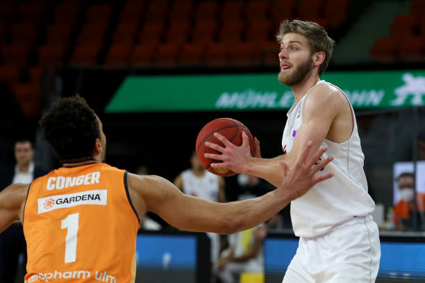 力求在比赛 力求在比赛